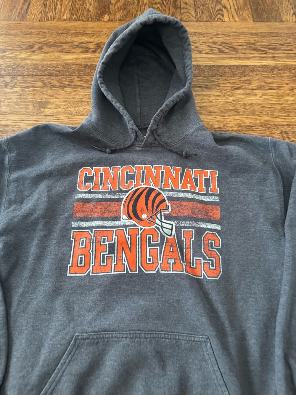 NFL Gray and Orange Cincinnati Bengals Crewneck Sweatshirt - Picture 3 of 7